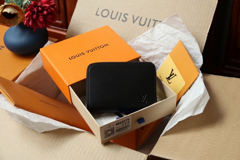 LV Wallets 107